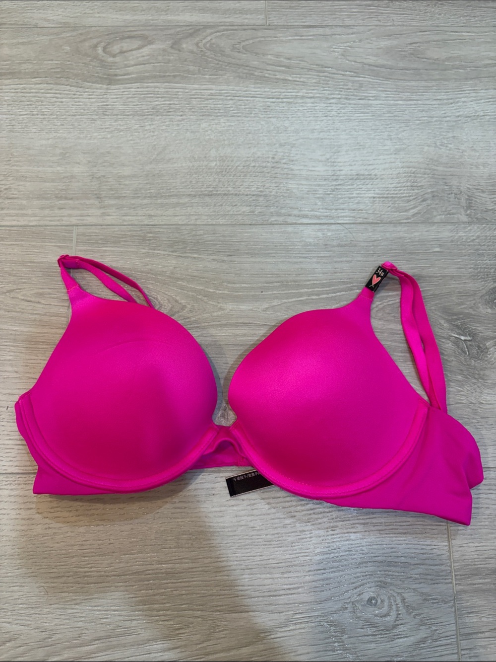 Victoria's Secret Bright Pink Smooth Very Sexy Push Up Bra